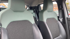 Dacia Spring 27kWh Extreme 65 48kW 5dr Auto Electric Hatchback